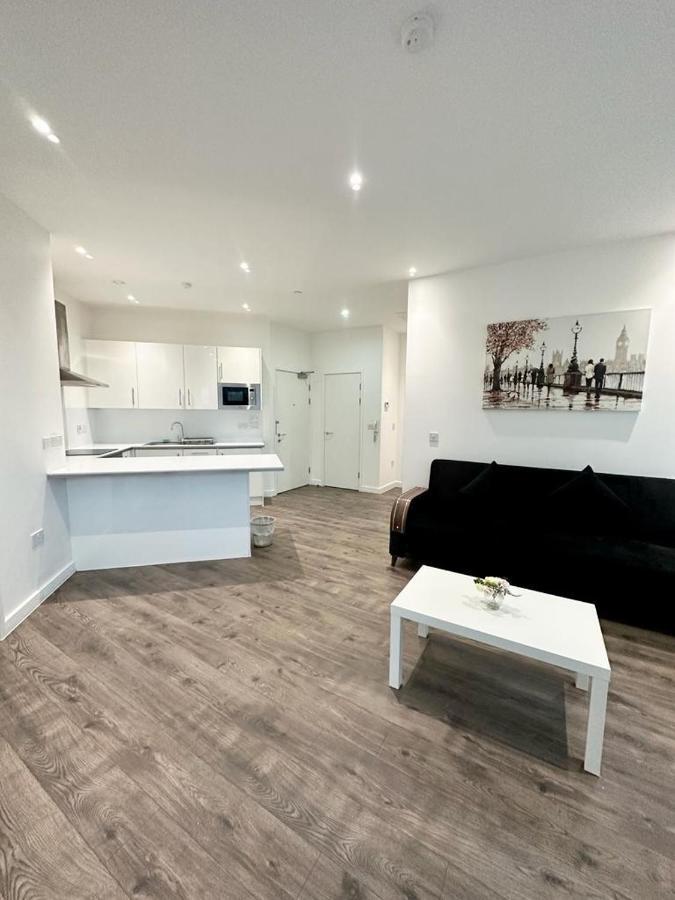 Alarabi Apartments-Two Bedrooms Apartment Croydon Exterior photo